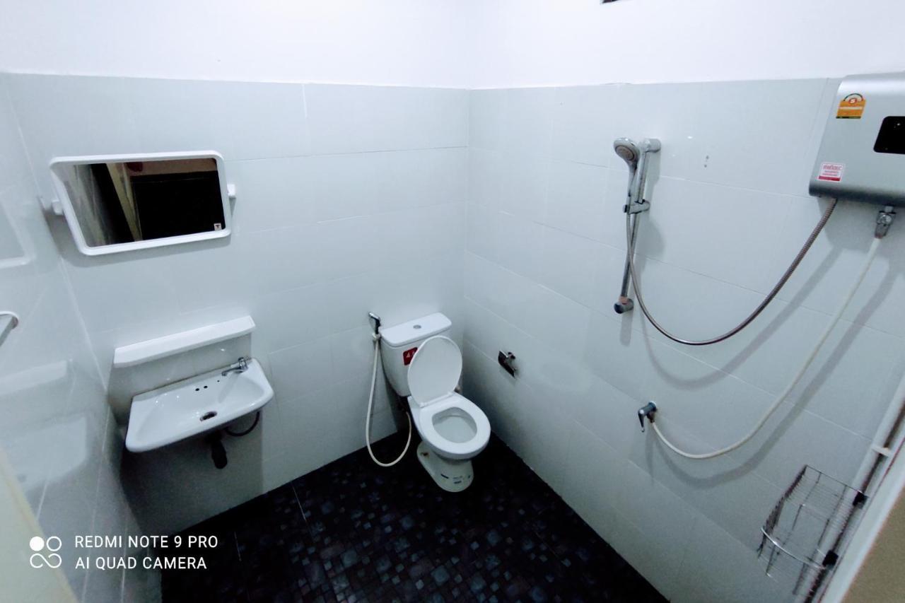 Daisy'S 2 Bedroom Family Home For Up To 5 Guests With Garden & Bbq Koh Samet Buitenkant foto